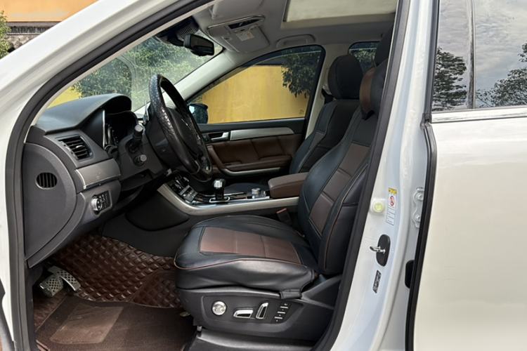 Used Haval H8 2017 2.0T Gasoline Two-Wheel Drive Smart Edition