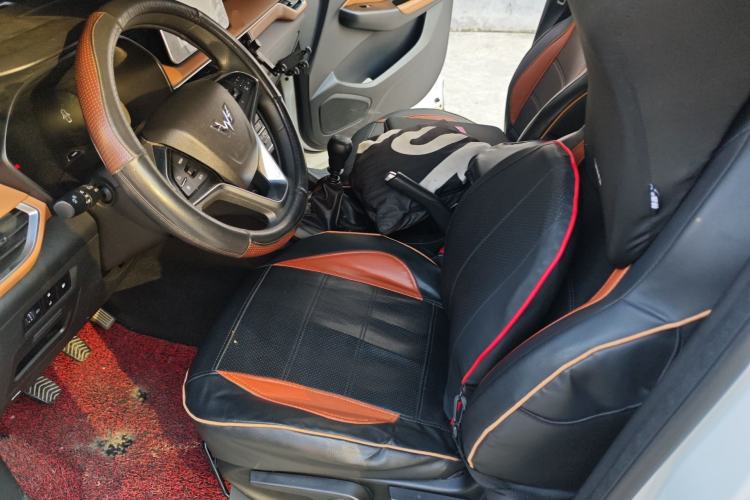 Used Wuling Hongguang S3 2018 1.5L Manual Luxury Model China V Standard
