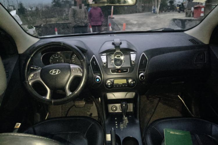 Used Hyundai ix35 2010 2.0L Automatic Two-Wheel Drive Elite Edition GLS
