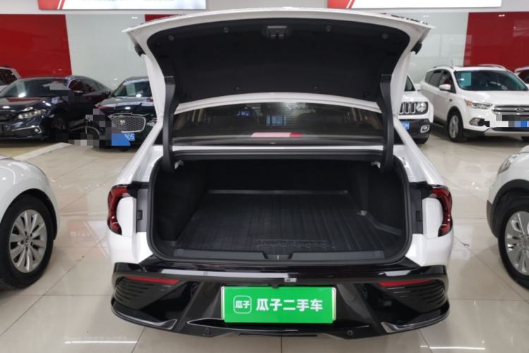 Used Wuling Xingguang 2023 70 Standard Edition Trunk