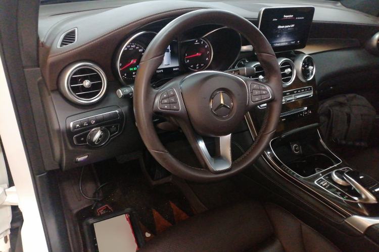 Used Mercedes-Benz GLC 2018 Facelift GLC 260 4MATIC Luxury Edition