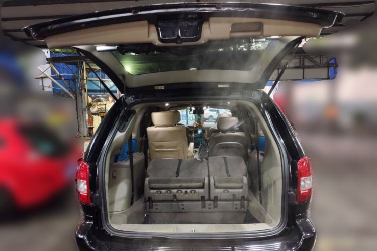 Used Chrysler Grand Voyager 2007 3.3L Business Edition Trunk