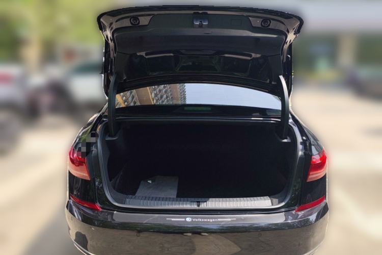 Used Volkswagen Passat 2025 Premium Version 380TSI Dragon Edition Trunk