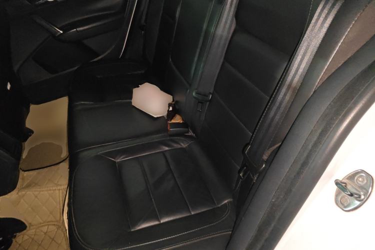 Used Volkswagen Lavida 2013 Revised Version 1.4 TSI DSG Comfort Edition Left Rear Seat