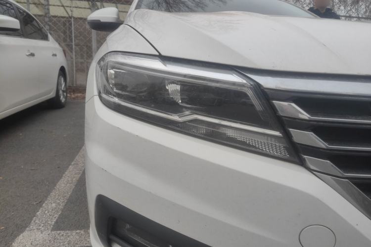 Used Volkswagen Lavida 2019 1.5L Automatic Vision Edition China VI Standard Right Front Headlight