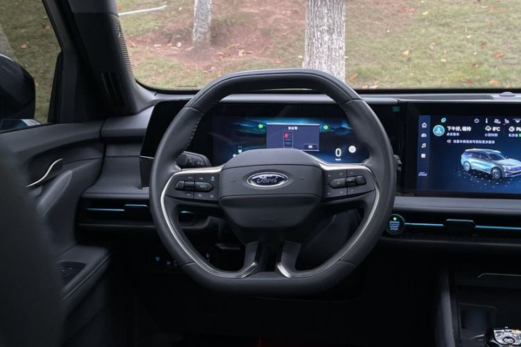 Used Ford Edge 2023 Ford Explorer L 2.0T EcoBoost Two-Wheel Drive 7-Seater Luxury Model
