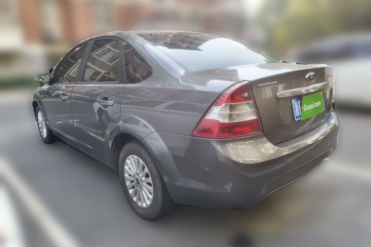 Used Ford Focus 2013 Sedan Classic 1.8L Automatic Fashion Edition
