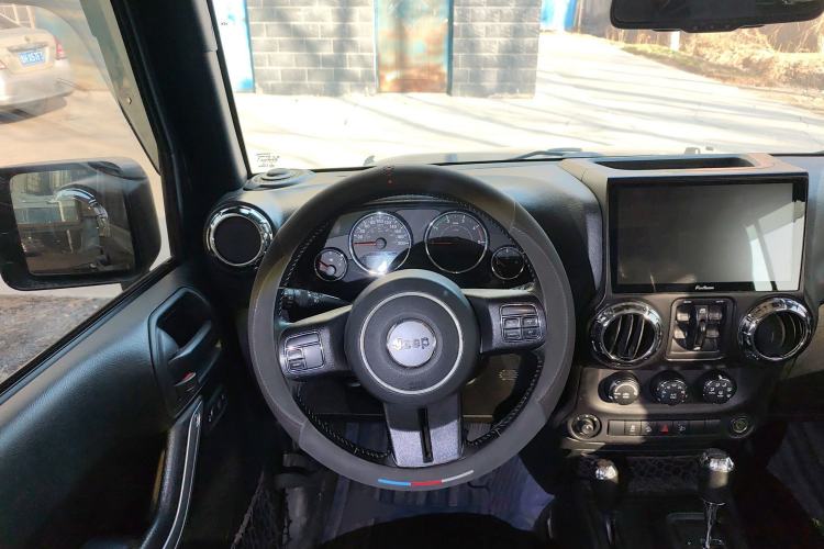 Used Jeep Wrangler 2015 2.8TD Sahara Four-Door Comfort Edition