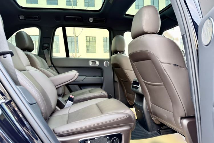 Used Li Auto L8 2023 Pro Model Interior 4