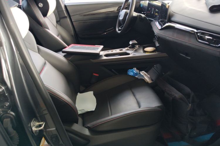 Used Oshan X5 PLUS 2023 Revised Version 1.5T DCT Navigation Edition
