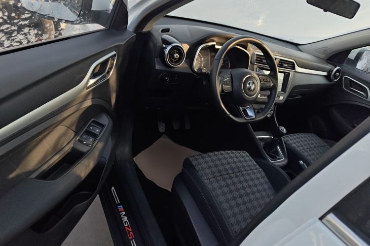 Used MG ZS 2020 Global Bestseller with 1.5L Engine Manual Transmission and a Massive 65-Inch Panoramic Sunroof Version
