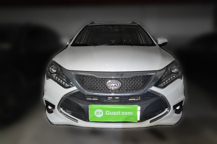 Used BYD Tang New Energy 2015 2.0T Four-Wheel Drive Prestige Version

