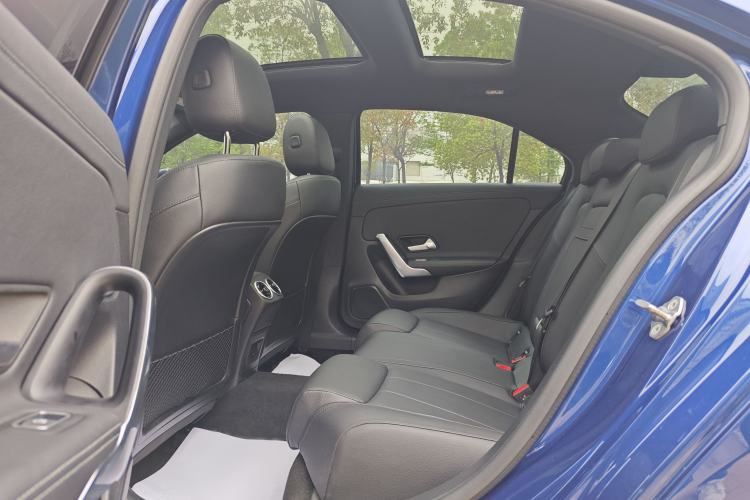 Used Mercedes-Benz A-Class 2022 Restyled A 200 L Sport Sedan Fashion Version Interior 3