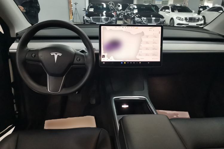 Used Tesla Model Y 2024 Rear-Wheel-Drive Version Center Console