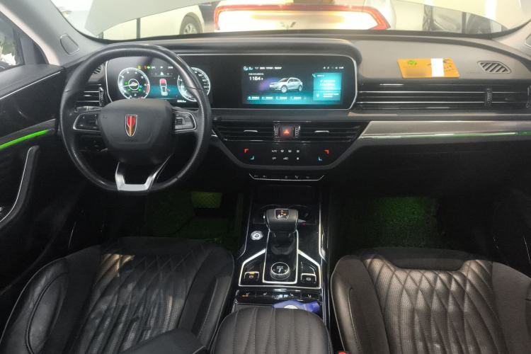 Used Hongqi HS5 2022 Facelifted Version 2.0T Smart Connect Flagship All-Wheel-Drive Edition Center Console