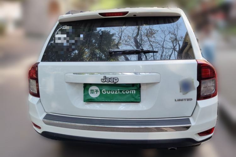 Used Jeep Compass 2014 2.4L four-wheel drive luxury version
