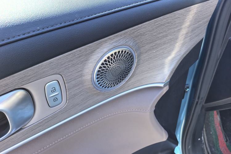 Used Chery Tiggo 8 PLUS C-DM 2025 1.5T 116 km Prestige Version 5 Seats Interior 11