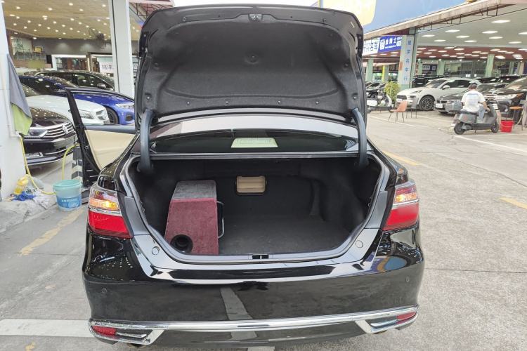 Used Toyota Camry 2016 2.5G 10th Anniversary Deluxe Navigation Edition Trunk