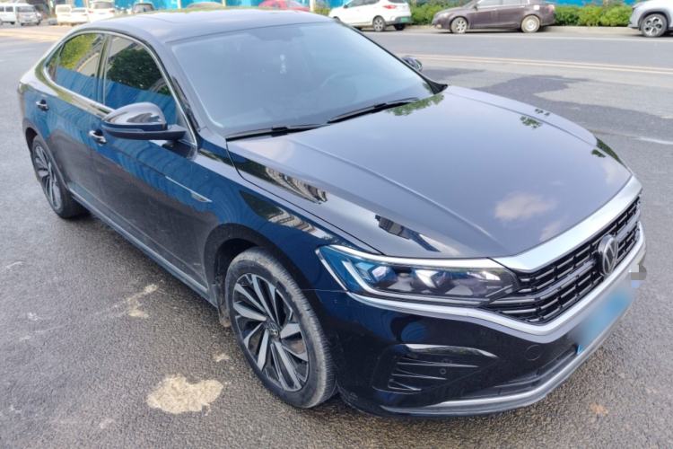 Used Volkswagen Passat 2022 330TSI Elite Edition Front Right 45 Deg