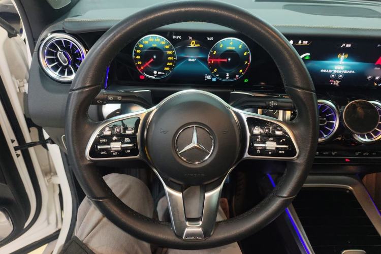 Used Mercedes-Benz GLB 2021 GLB 200 Fashion Model Steering Wheel