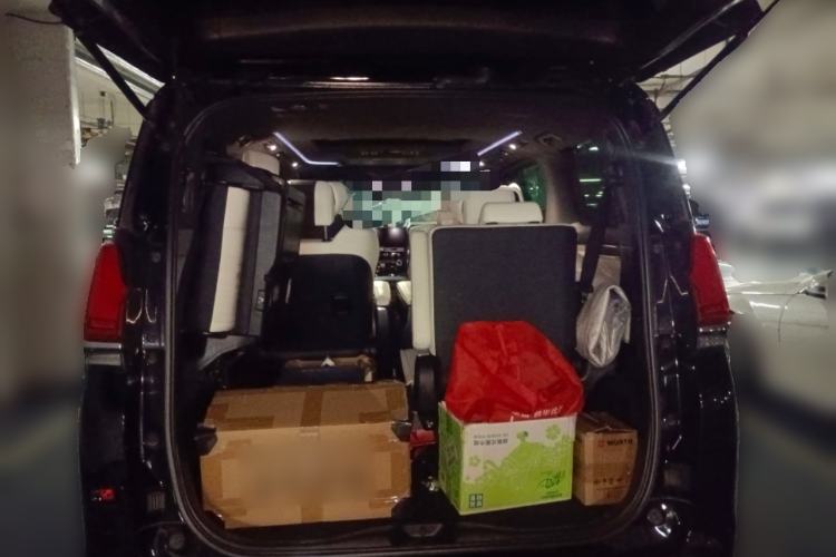 Used Lexus LM 2020 300h Seven-Seat Elegant Edition
