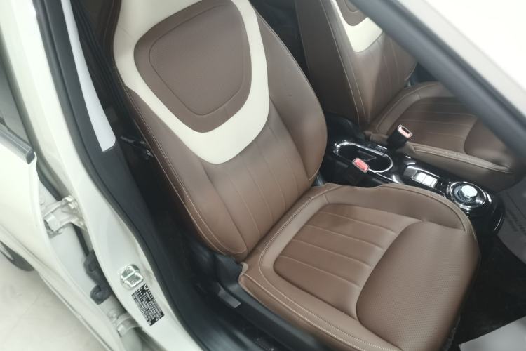 Used Wuling Bingo 2023 333 km Lingxi Connected Version Right Front Seat