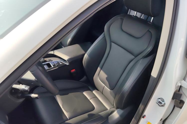 Used Bestune B70 2022 Third Generation 1.5T Automatic Enjoyment Version Left Front Seat