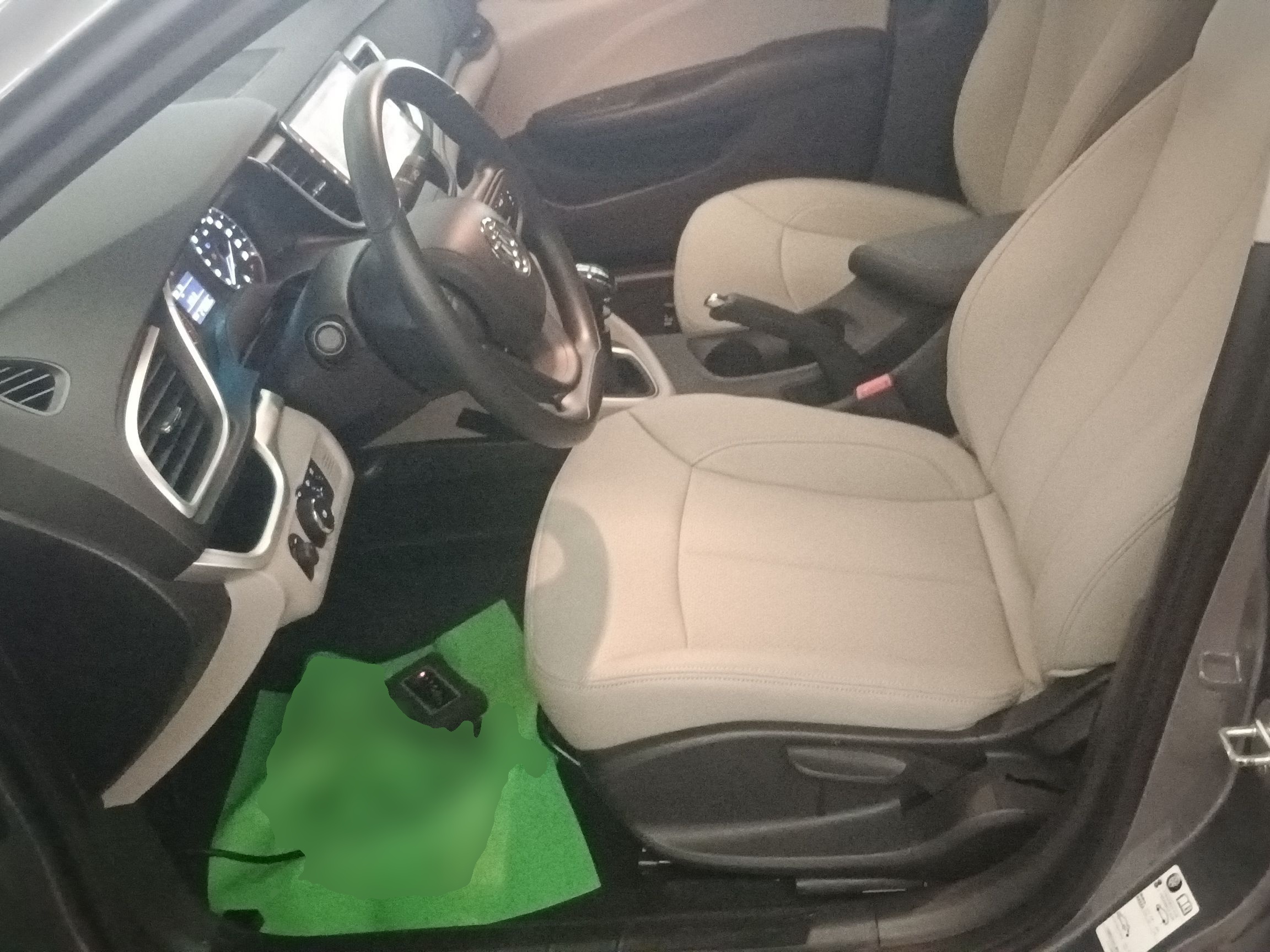 المقاعد الأمامية داخل السيارة