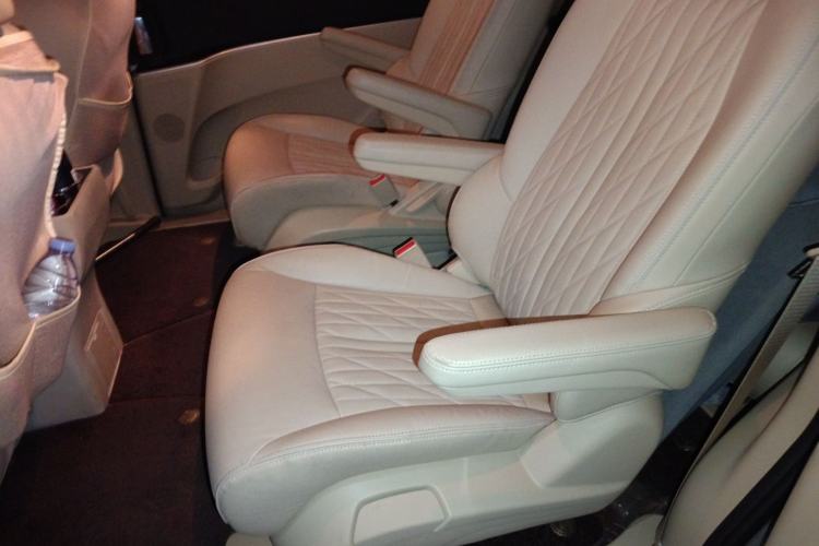 Used Buick GL8 2023 Land Executive Class 652T Smart Luxury Model
