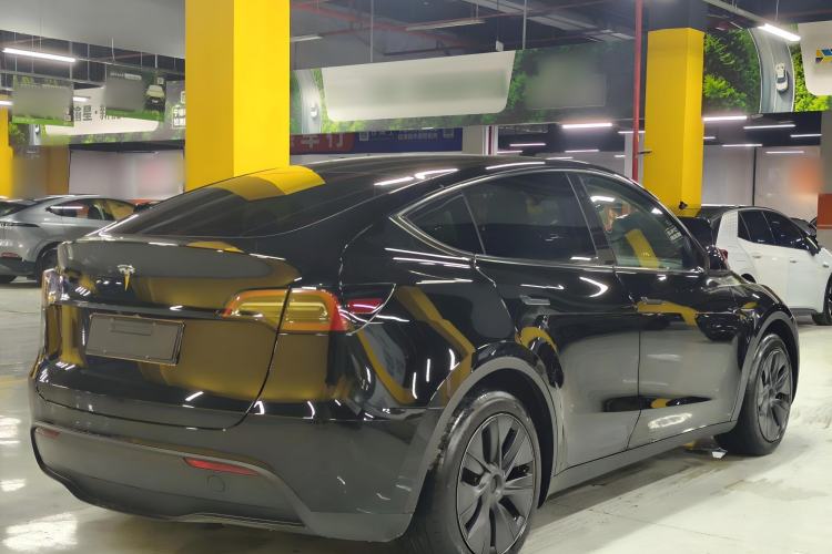 Used Tesla Model Y 2023 Rear-Wheel-Drive Version