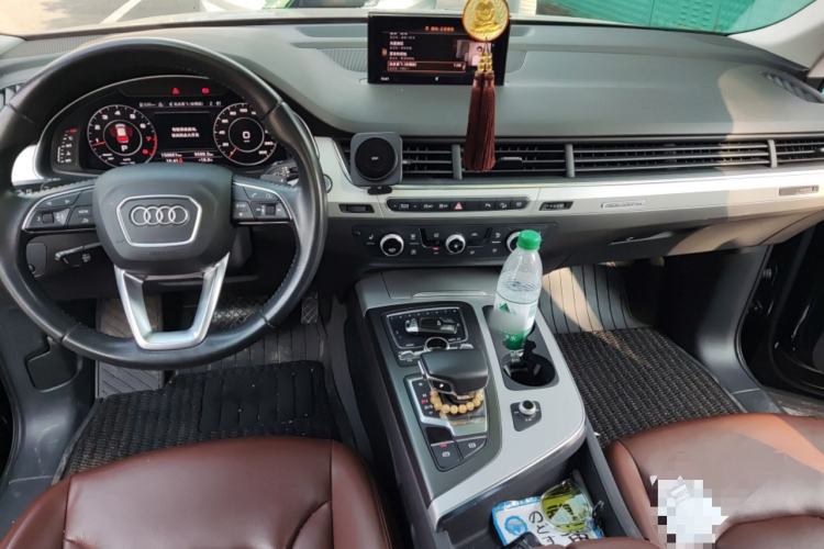 Used Audi Q7 2018 40 TFSI Comfort Model
