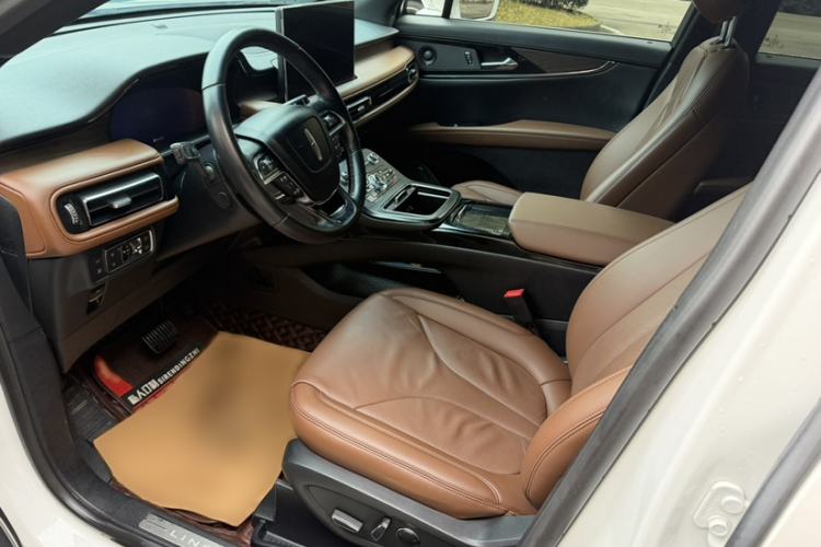 Used Lincoln Nautilus 2021 2.0T Four-Wheel Drive Luxury Edition Interior 3