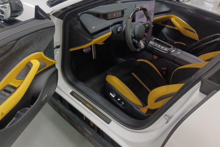 Used Xiaomi Auto SU7 Ultra 2025 Ultra Model Driver Seat
