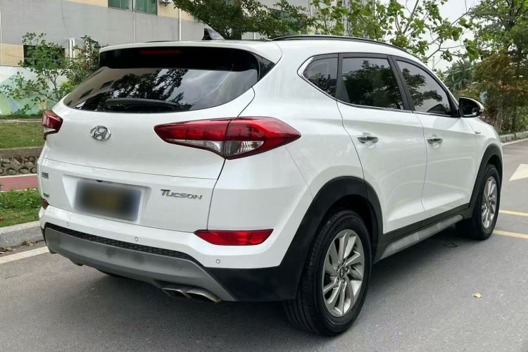 Used Hyundai Tucson 2018 1.6T Dual-Clutch Two-Wheel Drive 15th Anniversary Special Edition Rear Right 45 Deg
