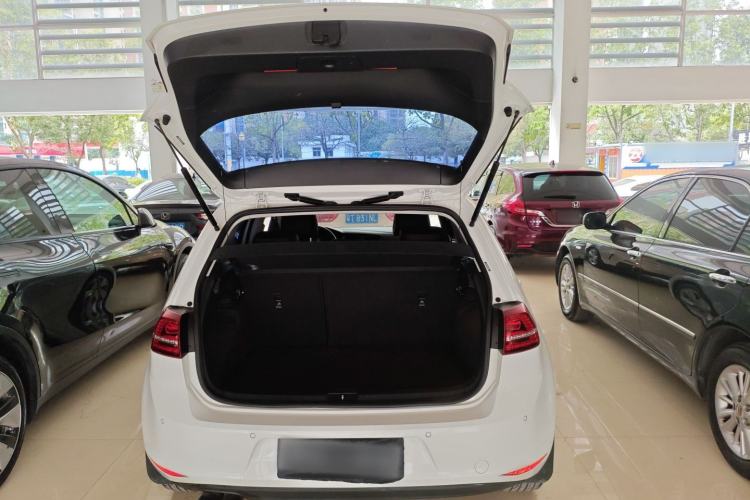 Used Volkswagen Golf 2017 230TSI Automatic Comfort Edition – Celebrating Milestone of One Million Units