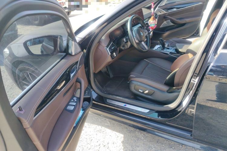 Used BMW 5 Series 2022 Second Facelift 525Li M Sport Package