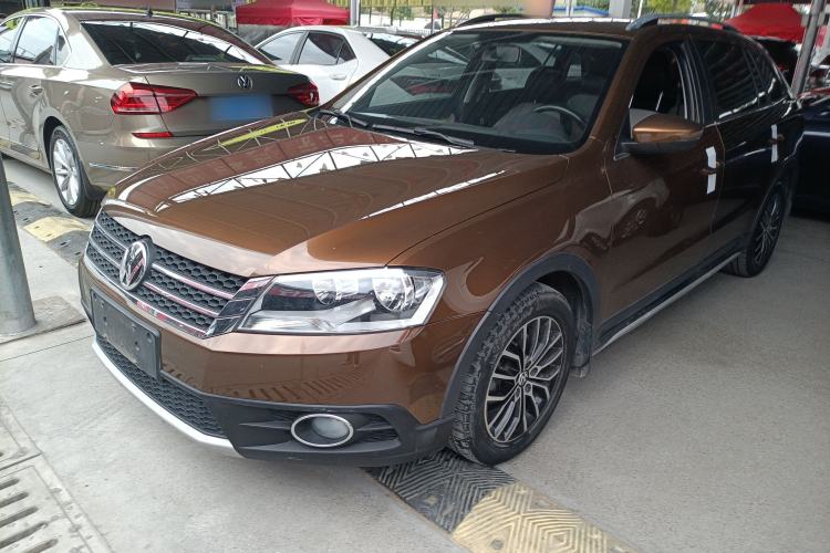 Used Volkswagen Cross Lavida 2014 1.4TSI DSG
