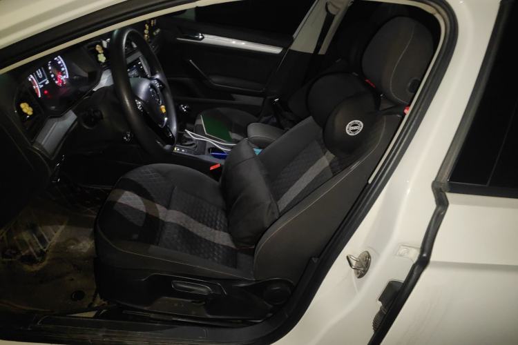 Used Volkswagen Lamando 2019 230TSI Manual Trend Edition China VI Standard Left Front Seat