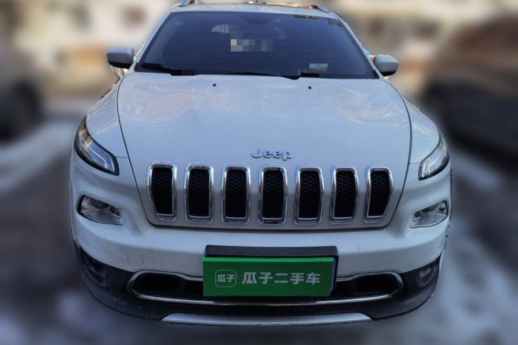 Used Jeep Cherokee 2017 2.0L Superior Edition
