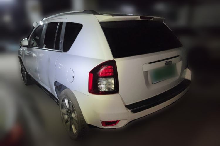 Used Jeep Compass 2014 2.0L two-wheel drive luxury version
