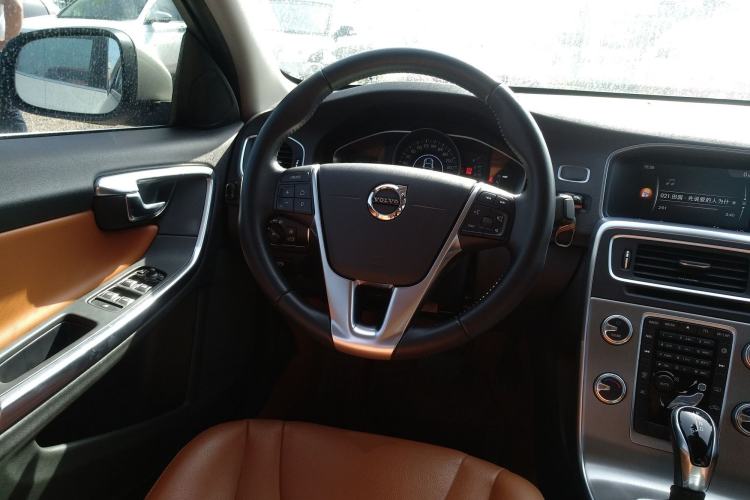 Used Volvo S60 2018 S60L T3 Smart Progress Edition Steering Wheel