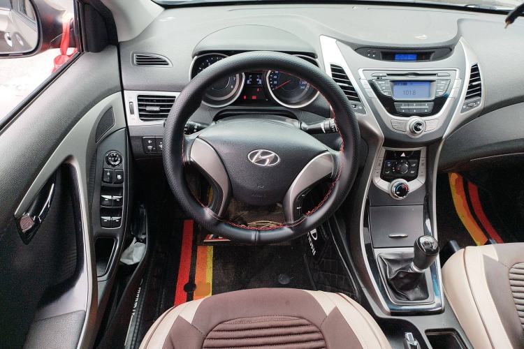 Used Hyundai Elantra (5th Generation / Langdong) 2012 1.6L Manual Leading Model