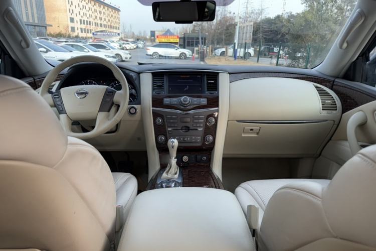 Used Nissan Patrol  Interior 1