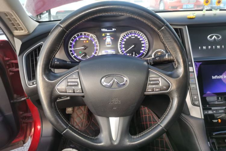 Used Infiniti Q50L 2015 2.0T Enjoyment Edition Steering Wheel