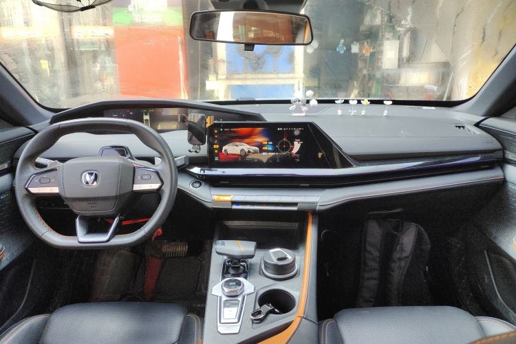 Used Changan UNI-V 2022 1.5T Prestige Version