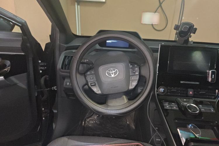 Used Toyota FAW bZ4X 2022 Two-Wheel-Drive Elite JOY Edition
