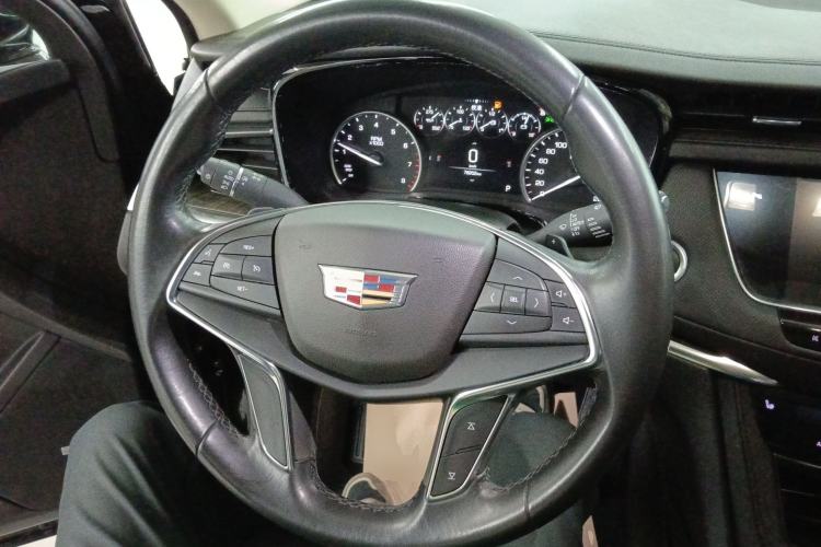 Used Cadillac XT5 2018 25T Luxury Model