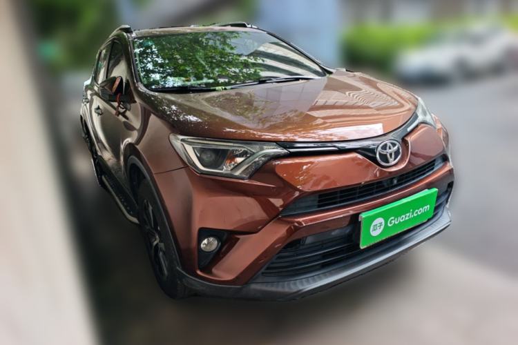 Used Toyota RAV4 2016 2.0L CVT Two-Wheel Drive Fashion Edition China V Standard
