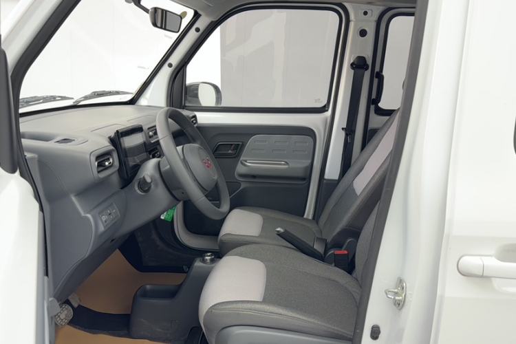 Used Wuling Zhiguang New Energy 2025 Model 305km Ambitious Edition
