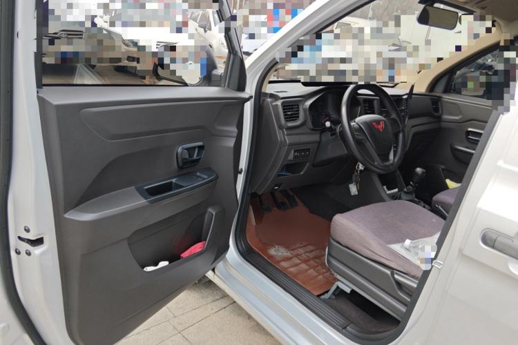 Used Wuling Hongguang V 2021 1.5L Jingqu Version LAR Interior 3